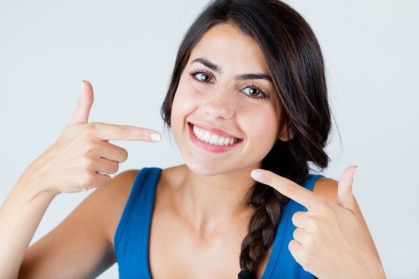 Cosmetic Dentistry: Learn About Teeth Whitening